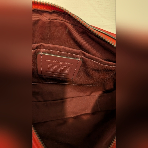 Coach Red Quilted ⭐ Star ⭐ 🤩🤩 Crossbody Bag - Picture 14 of 16